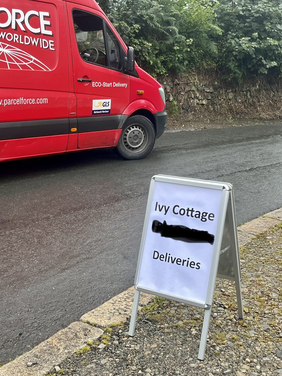 Sometimes you just have to resort to ‘old skool’ tactics! 

Some delivery firms just never seem to find us (or maybe it’s the  drivers that can’t be bothered to look 🤔)

So I dusted off my exhibition A-frame and had two posters printed. So far 100% success rate on deliveries! 😊