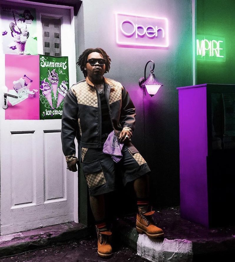 JbrandyOfficial's tweet image. Olamide will be dropping an official music video off #Unruly album today 

All Tracks will be available on all streaming platforms tonight