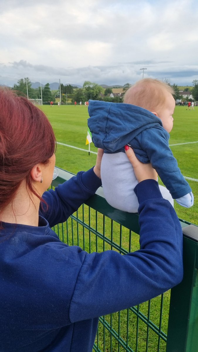 Who was the best player at your club during the league this year 🤔.....

On tonight's show we discuss the players that stood out among the 4 divisions 
Big man has his picks in 😅