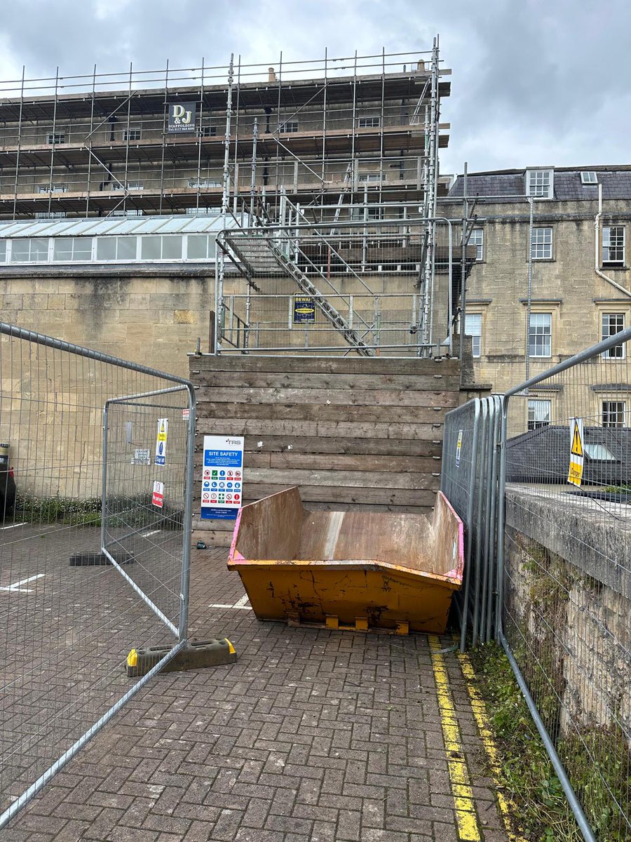 TRSConstruction's tweet photo. Site safety is paramount, particularly when dealing with construction projects on listed buildings. Preserving the integrity of these structures demands extra caution and expertise. Our team and D&amp;J Scaffolding, fully grasped the importance of this during the initial site set up. https://t.co/ZjCfxPNiGu