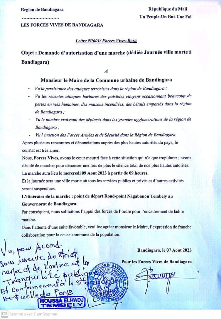 abdoulayekn1's tweet photo. #Mali #Bodio
Contre les massacres et le silence des plus hautes autorités, les forces vives de #Bandiagara annoncent pour ce mercredi 09 août une marche de protestation suivie d'une journée ville morte. Paix à l'âme des disparus.
#TropCestTrop https://t.co/poAfjR2FSR
