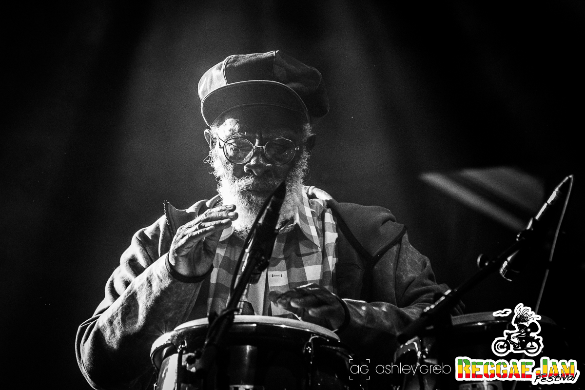 ashleygrebphoto's tweet photo. Winston Rodney - Burning Spear
Reggae Jam Festival 
Friday 4.Aug 2023

#winstonrodney #burningspear #reggae #studioone #legend #marcusgarvey #stann #jamaica #livemusic #photography #bw https://t.co/eXedPvHCbj