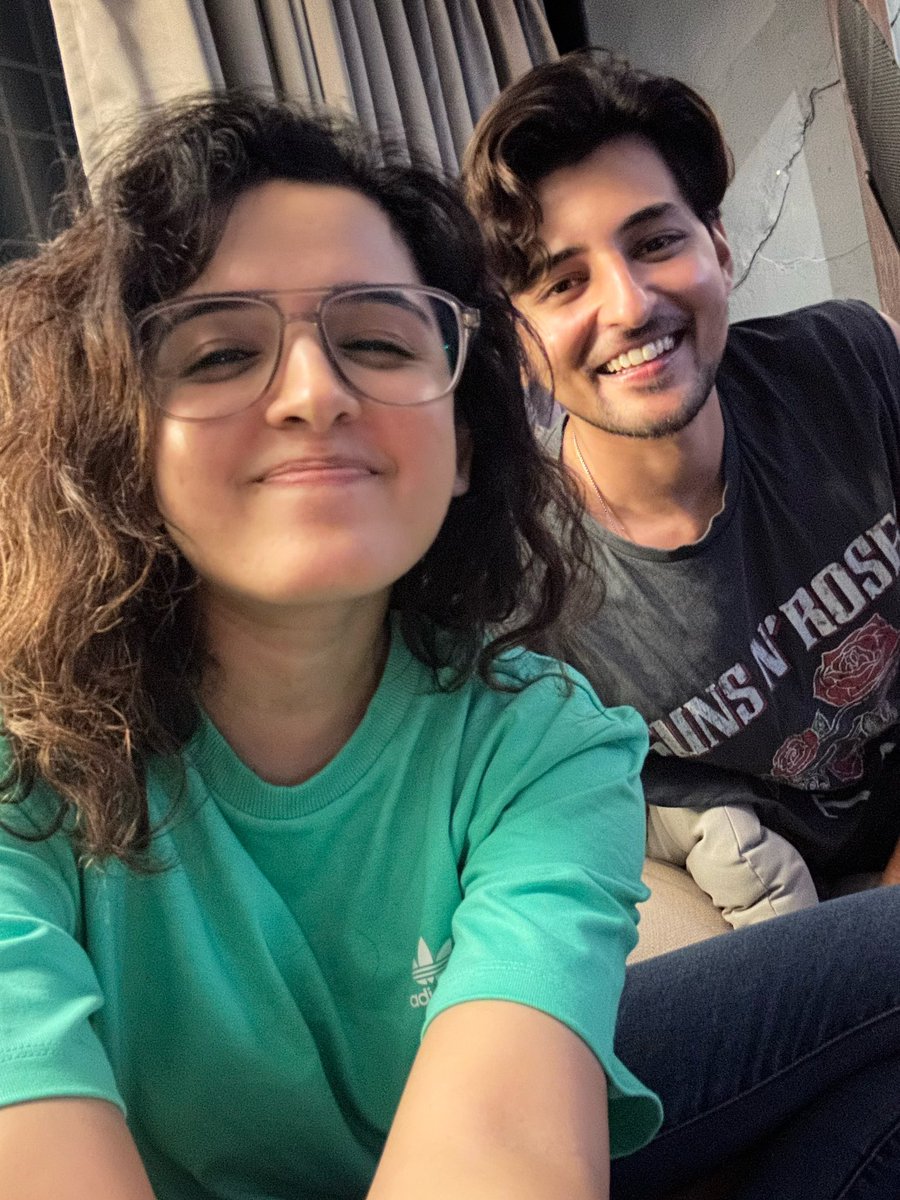 ShirleySetia's tweet photo. Excitement dikh rahi hai humare chehron par 🙈😍

#Faasla out at midnight tonight ✨🫰🏻
@DarshanRavalDZ https://t.co/sdcjNcTn4C