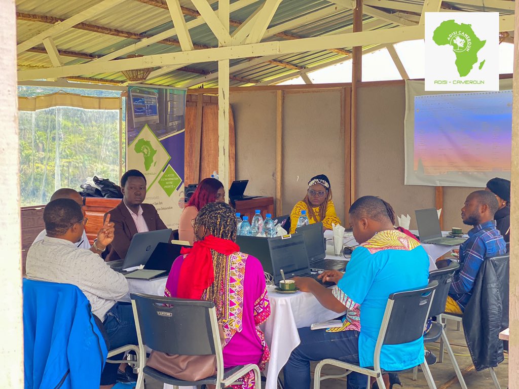AdisiCameroun's tweet photo. LES ACADÉMIES DU DATA JOURNALISME
Dans le cadre du projet #ODACA, ouverture ce matin du Bootcamp à Nonena mountain ranch. Au menu :
- revue des projets et plans éditoriaux des boursiers ;
- Atelier scraping et DataViz;
- Atelier problematisation et hypothèse de storytelling ;
Ces 2 jours de travaux se déroulent sous le mentorat de #Michèle EBONGUÈ et l’experte Formatrice #Marie Louise MAMGUE.
#Osiwa
#Ned
#OpenData
#DataJournalism