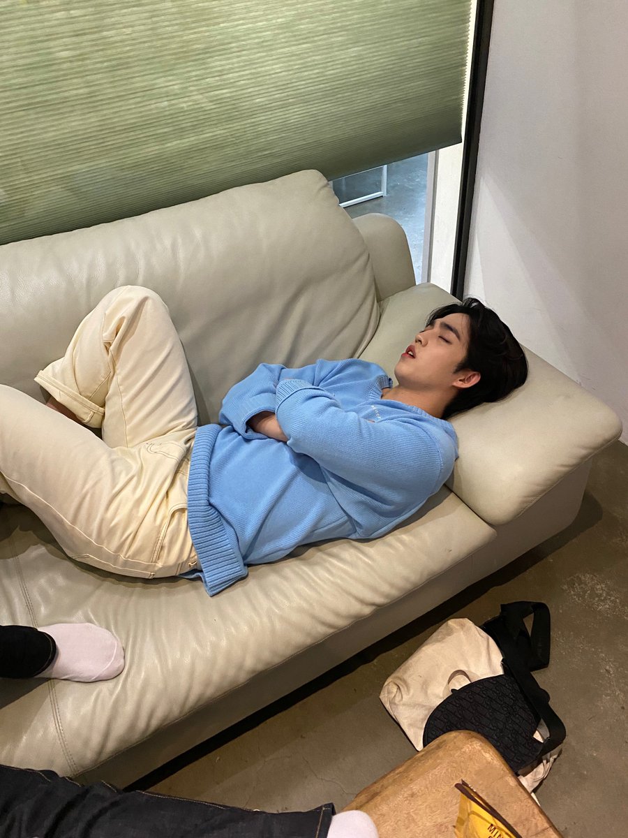 cscthnkr's tweet photo. EVERYONE SAY THANK YOU TO DK https://t.co/q4Q4Zfoohw