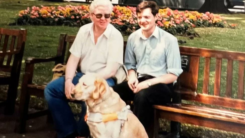 corgiloverworld's tweet photo. My 40 years of guide dogs and good friends
.
.
Details Here : https://t.co/ItDCRtgV15 https://t.co/5M6vzLqx62