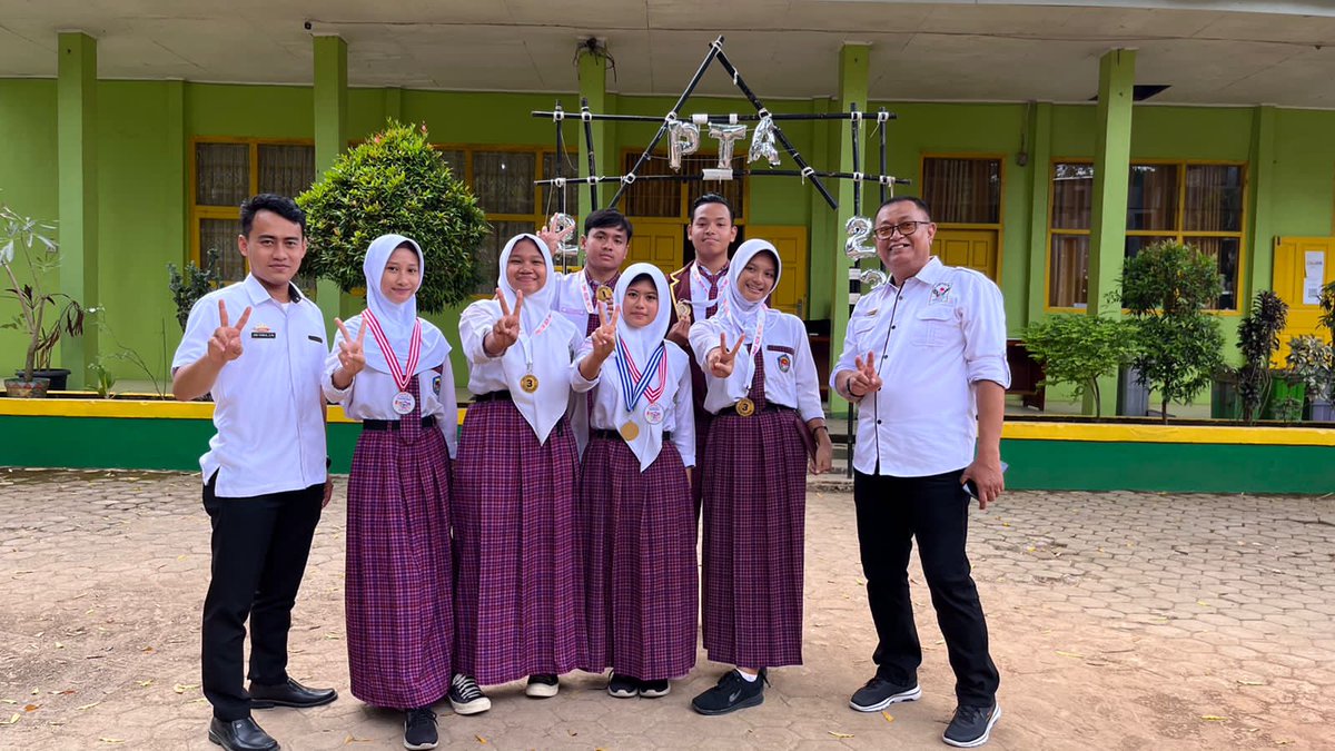 SMA Negeri 2 Metro, Lampung tweet media