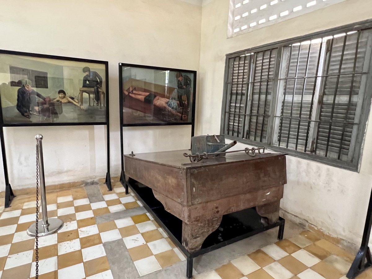 madel_suravilla's tweet photo. Pictures of equipments used to torture the prisoners to get informations. They were heinous & savage. First photo ~ hand & ankle cuffs.
This touched the very core of my being.. it was so sad. 😭
Vietnam & Cambodia Travel
Jul ~ Aug 2023
#TuolSleng
#PhnomPenh
#Cambodia🇰🇭 https://t.co/emAaVbsW4K