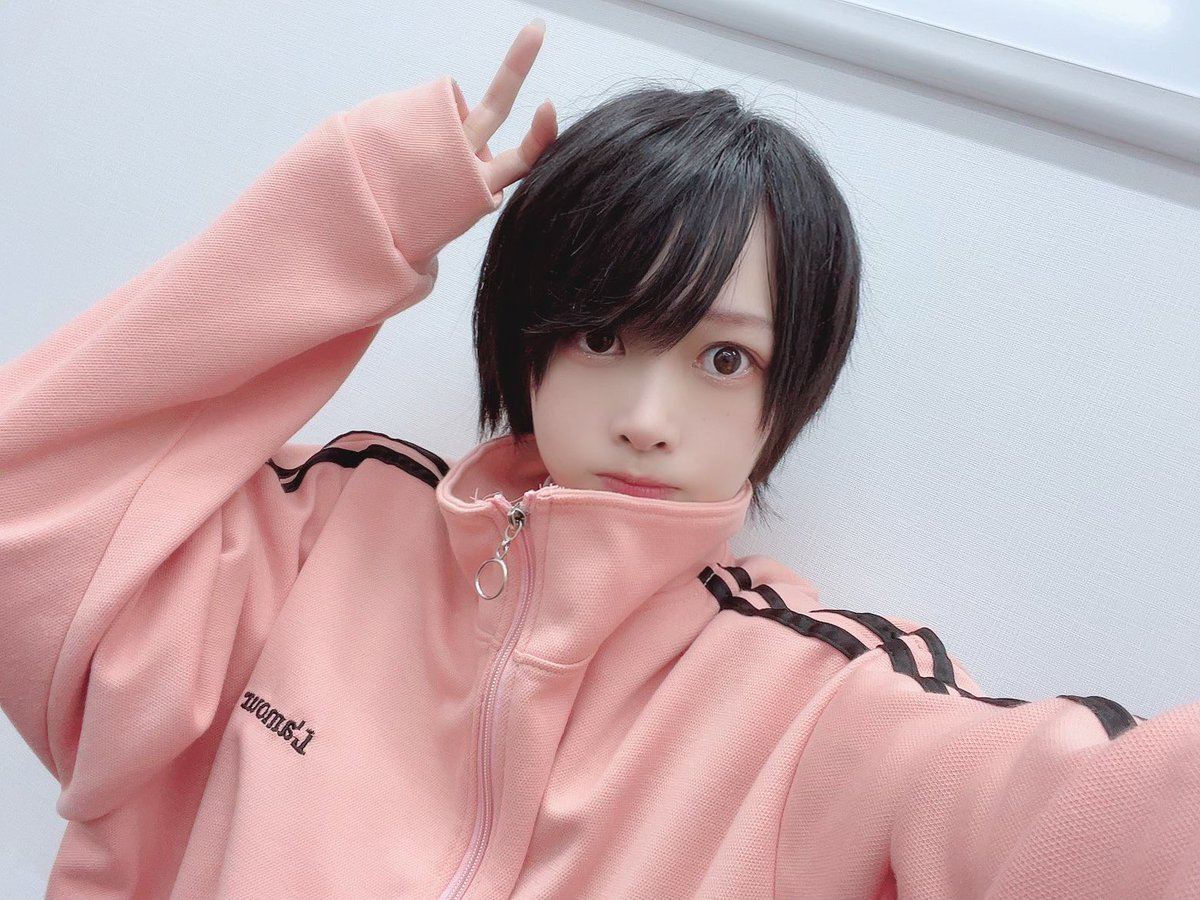 ちまちま仕事はしていますが、稽古とかじゃないのでついーとすることがない！

…っていう日と、全然どうでもいい1〜2行しかないついーとぽこぽこしちゃう日の差って何なんやろな🤔

あ、ついーとじゃないのか
慣れないね、まだトリだけど…