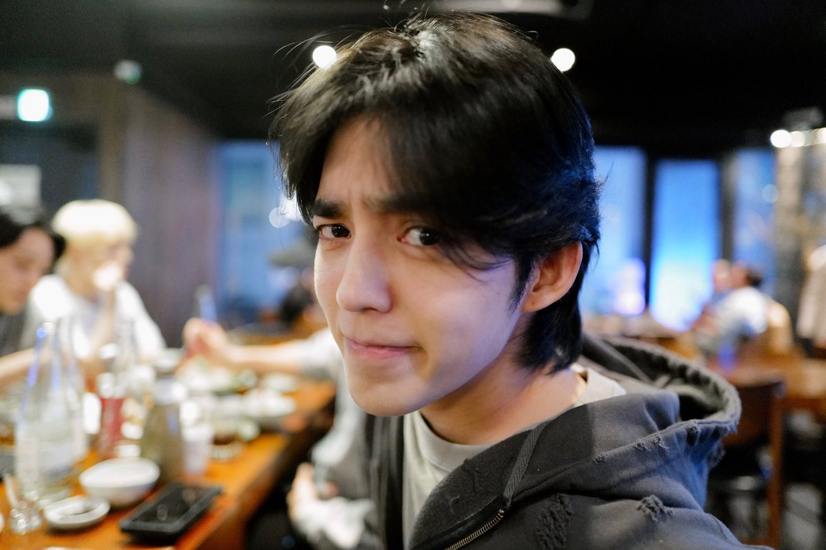 mniwonu's tweet photo. GRABE MUNTIK NA AKO UMIYAK SA GITNA NG MALL THANK YOU DK https://t.co/SYms7xUNAH