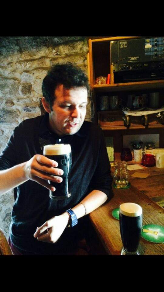 victorflood's tweet photo. 8 years ago I decided to take a year off alcohol. I flew back to the motherland to break my fast. No better spot than Pat Doyle's in Castledermot. Worth waiting for. #Guinness #beautifulpints https://t.co/odTLSdxtPV
