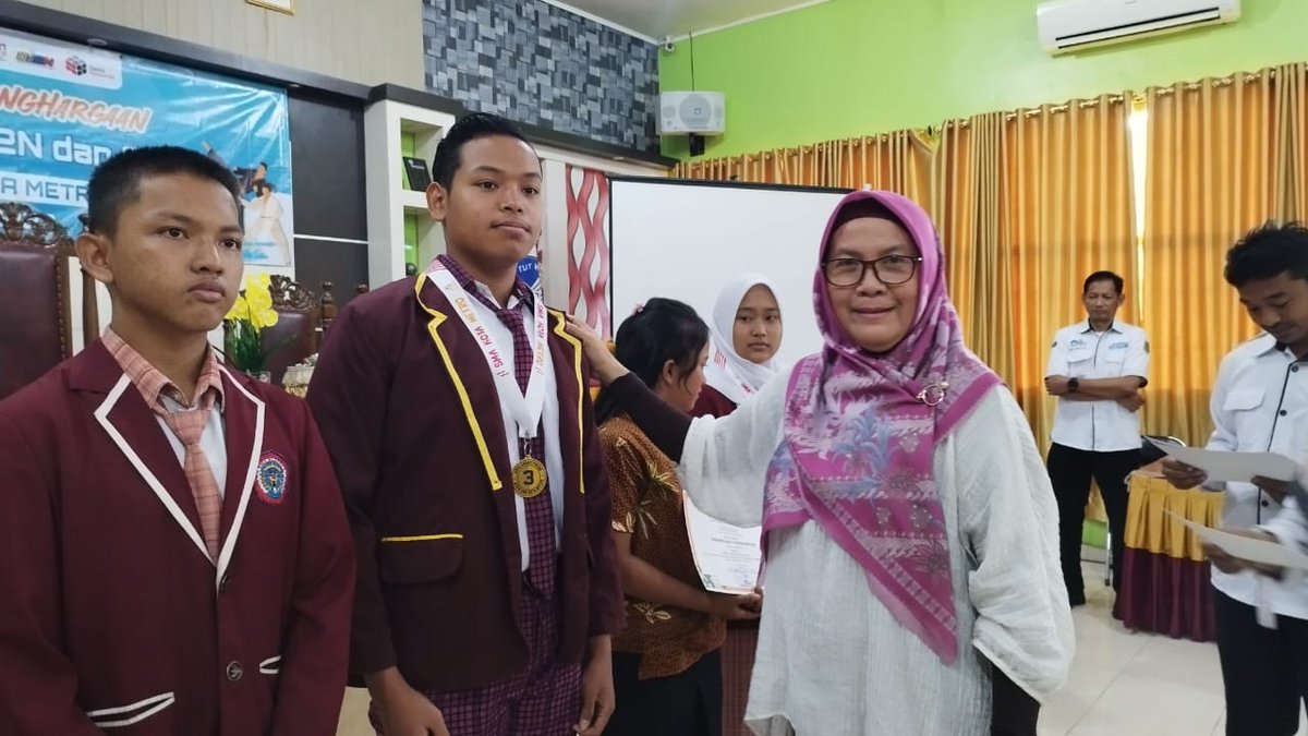 SMA Negeri 2 Metro, Lampung tweet media