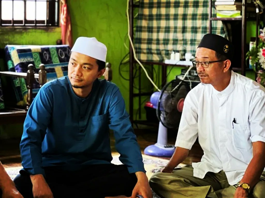syahirnomic's tweet photo. Soalan popular hari ini, "YB dah ready ko?". Ambo jawab, "Insya-Allah". 😁

Hari ini meluangkan masa bersama calon-calon meninjau proses pengundian awal di IPD Bachok, di samping meneruskan aktiviti ziarah kebajikan.

Semoga demokrasi di Malaysia terus matang dan subur. https://t.co/JCorHNKmr3