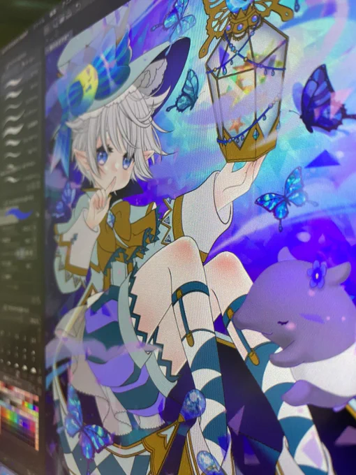#わたしの世界へようこそ  タグお借りします。 デジタルとアナログと両方好きです。創作している時間も完成した時の満足感も好きです。絵を描く事を諦めないで大切にして良かった