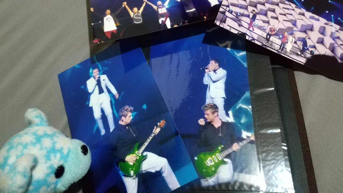 carter_uc37's tweet photo. @nickcarter さんと言えばGreen💚だけど…Greenのギターは #IAWLT tourの時に披露してたから今回(#WhoAmITour)はあえてのPink💗とか選んでくれないかなぁ?🤭😂 https://t.co/FDyInEzsNU