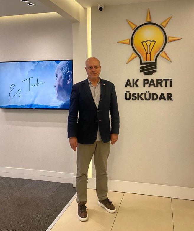 ak_uskudar's tweet photo. Üsküdar için her zaman nöbetteyiz.

Bugün İlçe Başkanlığımızda nöbetçimiz Yönetim Kurulu Üyemiz @ufuktff 

✍️ Soru ve görüşleriniz için kendisini ziyaret edebilir veya ☎️ 0216 495 94 00 numaradan kendisine ulaşabilirsiniz.

Nöbet Saatimiz 
⏰ 10:00-17:00 https://t.co/BQwAxRvsU5