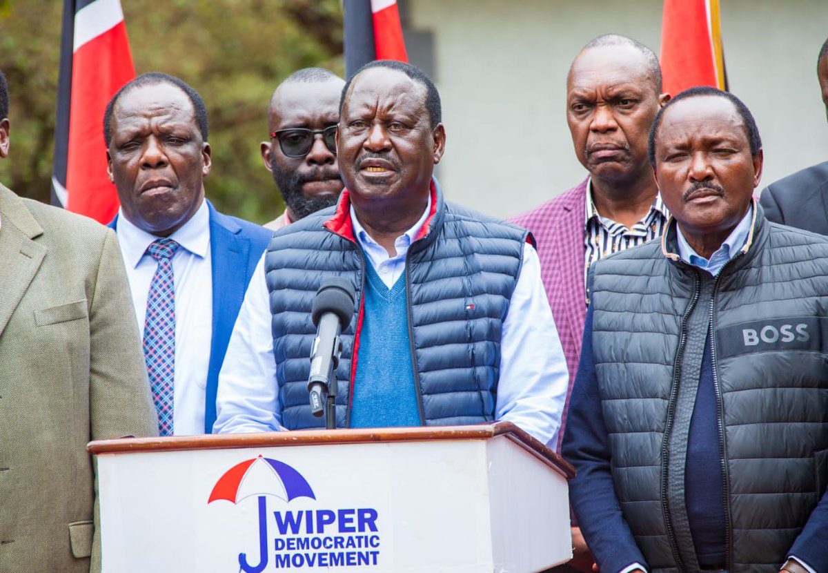 Akbas_Media's tweet photo. Azimio Leader Raila Odinga holds a press brief regarding the planned talks with Kenya Kwanza https://t.co/OypxN6iXN7