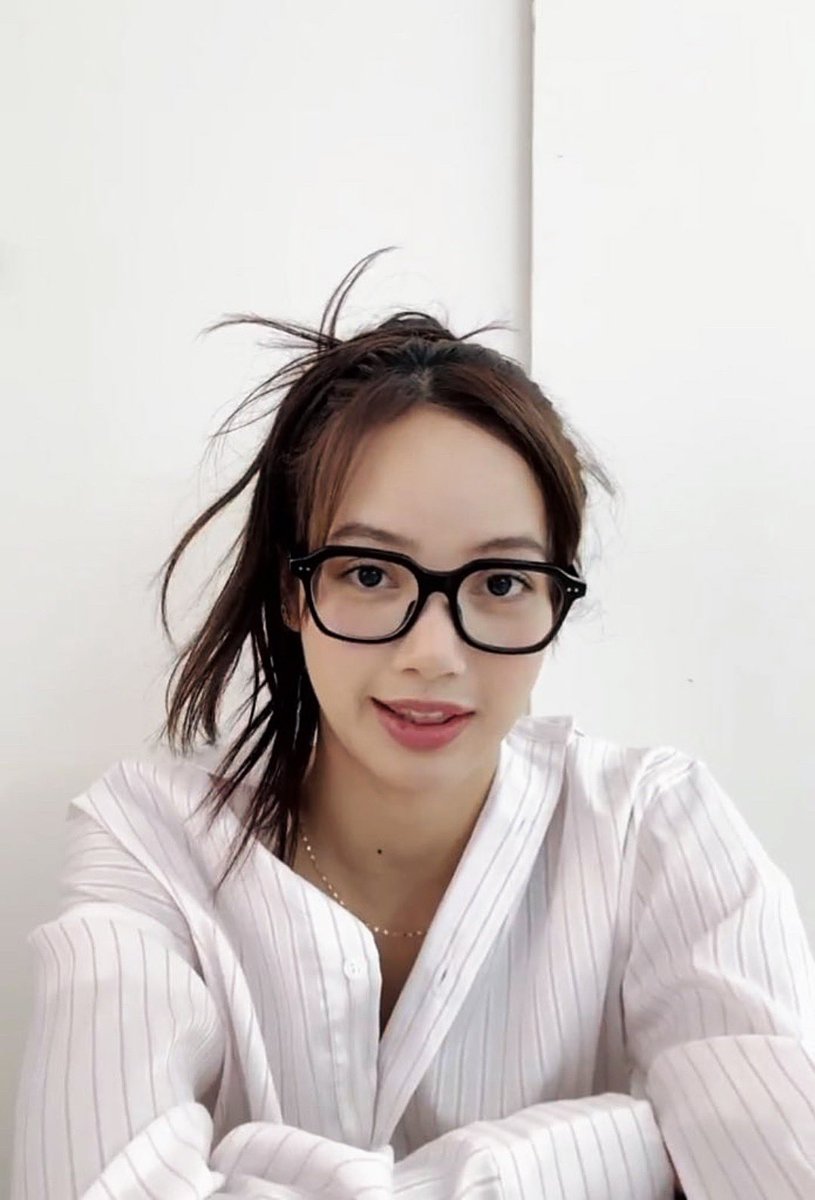 gieallery's tweet photo. dreamiest girl ever 💌 https://t.co/bN8oS8nAax