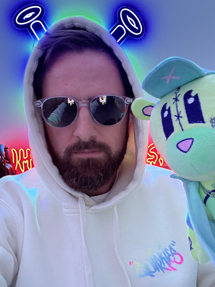 Proof of Quirk. 

Im a inflooooouencer now. 

I would like to note this image has no filter and I’m clearly a cutting edge excitement machine founder because I’m wearing sunglasses indoors.  

Wen 10eth.