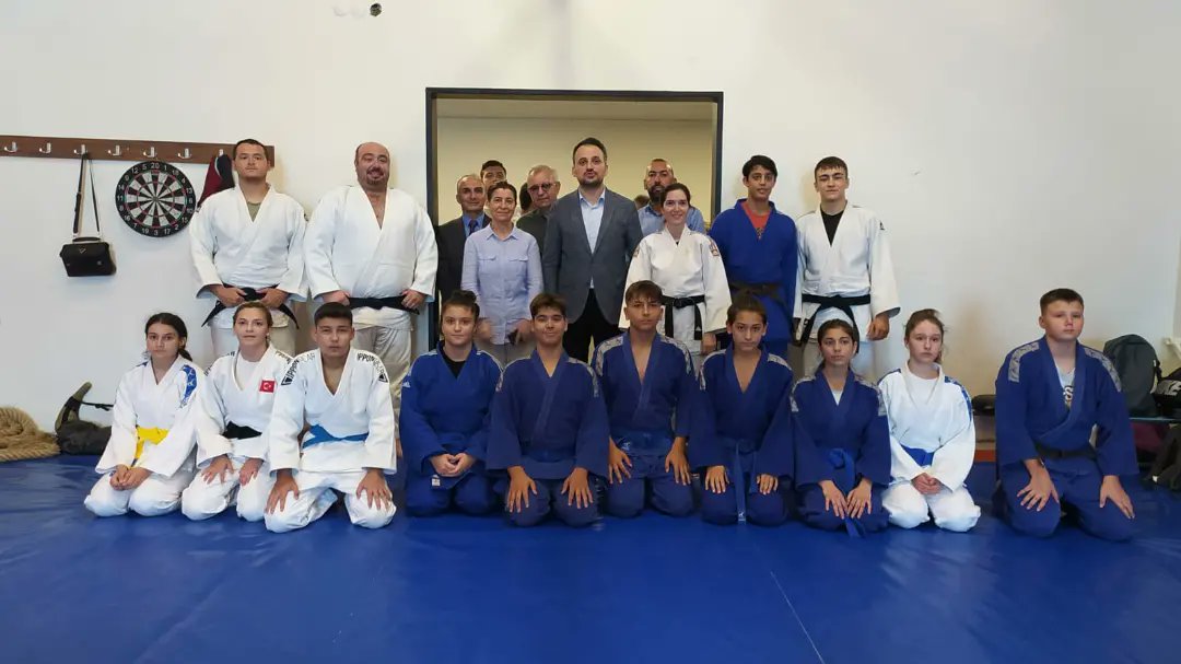 GSB_Edirne's tweet photo. Bakan Yardımcımız Enes Eminoğlu Edirne'yi ziyaret etti (https://t.co/As0GdYj2F2) https://t.co/42TtKHDWtA