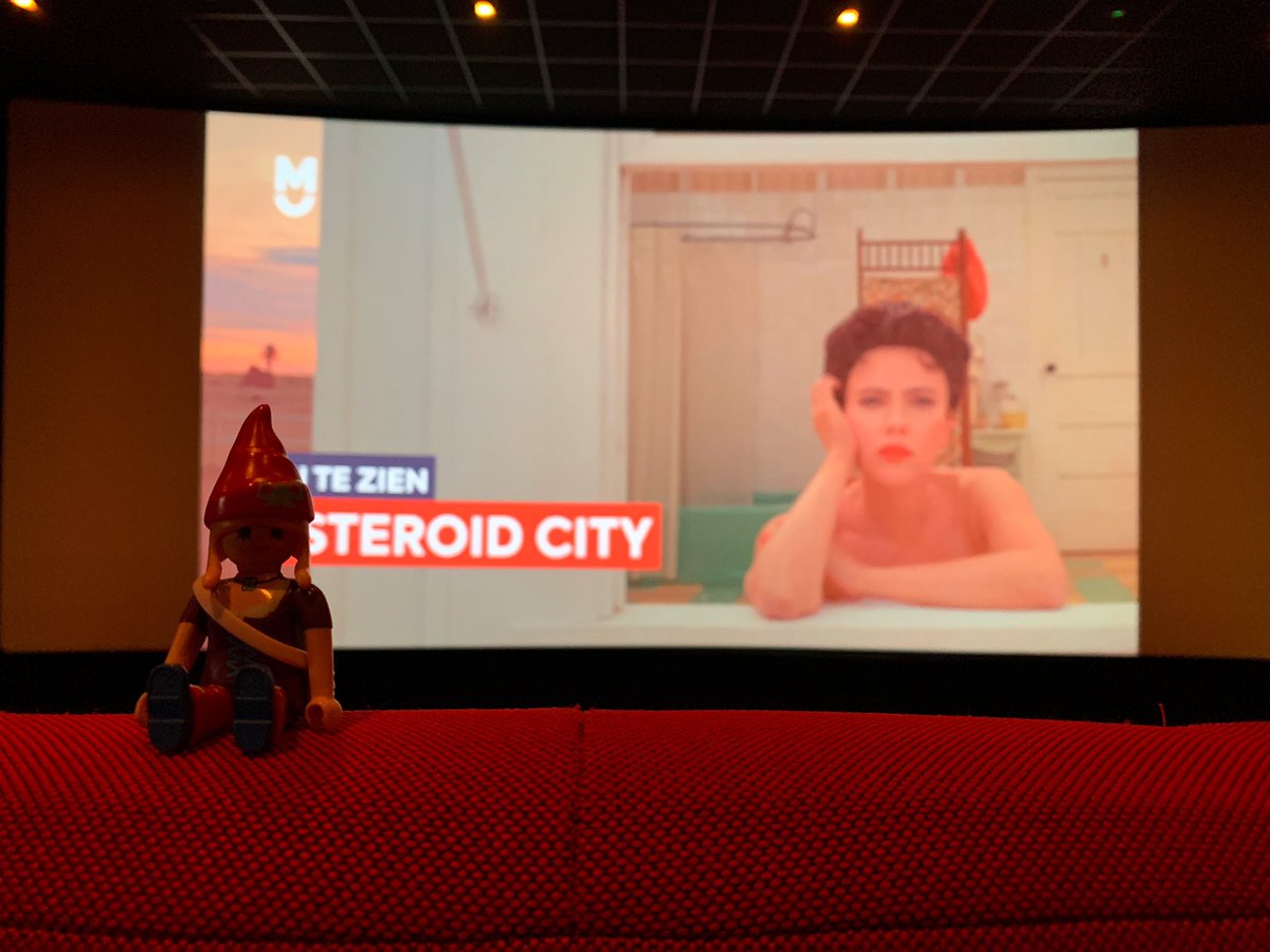 Wat was #asteroidcity fantastisch! In mijn eentje naar de film was ook lekker. #wesanderson