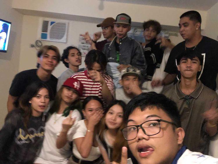 smsnsymoun's tweet photo. inanyo asan na kayo https://t.co/fABBhFUvu7