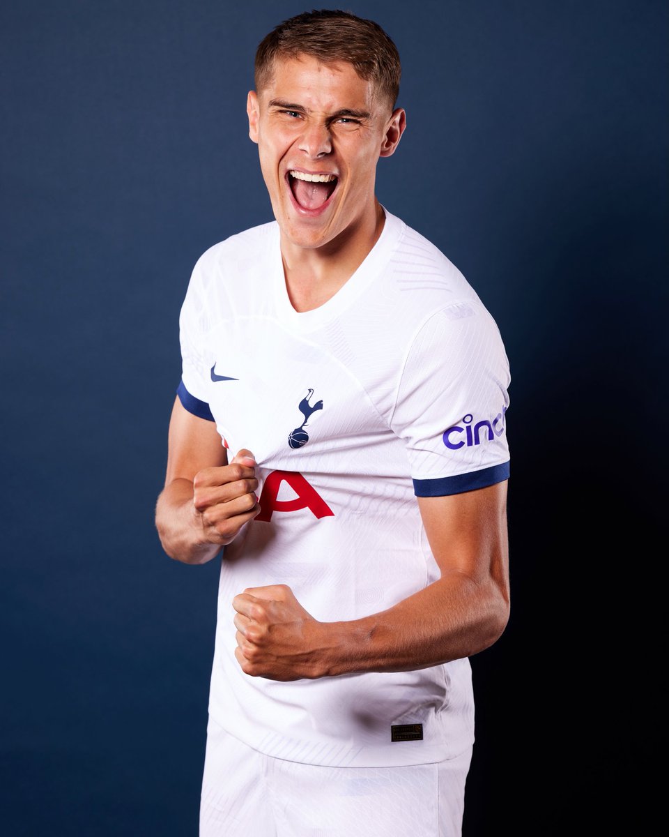 TransferOperat1's tweet photo. 🚨 Transfer Alert 🚨

✅️ IT'S DONE

Micky van de Ven signed for Tottenham Hotspur FC until 2029. Good luck in London (England). ⚪️🔵

Age: 22
Nationality: Holland 
Position: Defender 

#Transfers #COYS #THFC #TottenhamHotspur #PL #VanDeVen
#MickyVanDeVen https://t.co/GyTBcRtwHN