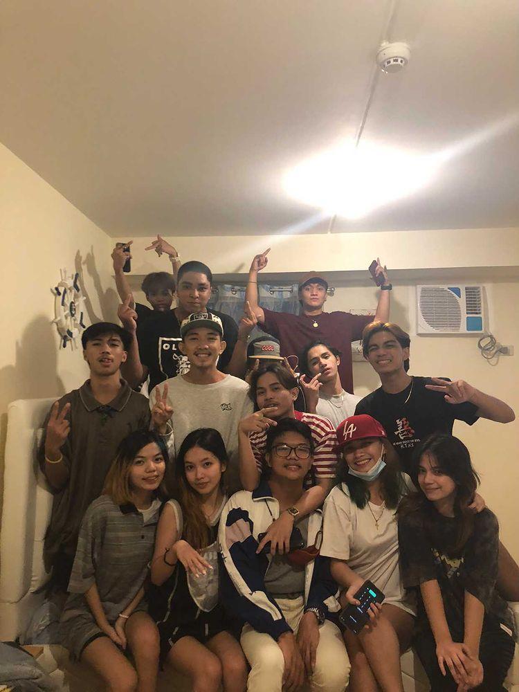 smsnsymoun's tweet photo. inanyo asan na kayo https://t.co/fABBhFUvu7
