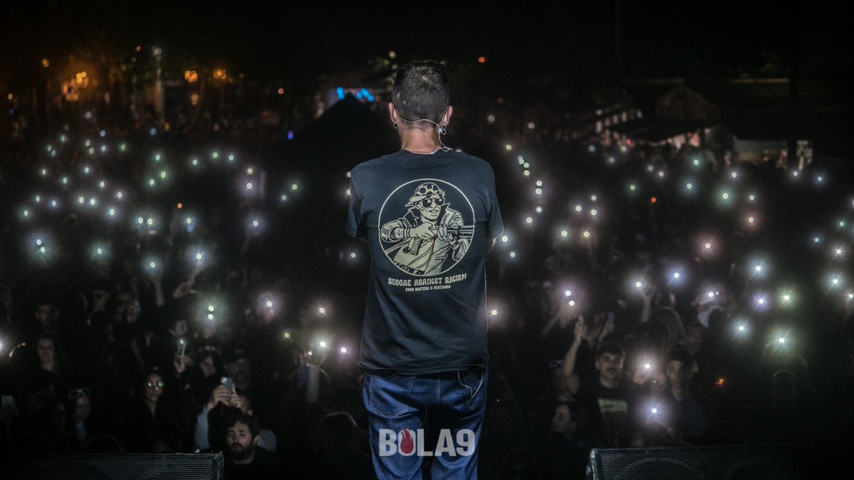 bolanueve_music's tweet photo. Así disfrutamos del concierto de @chikosdelmaiz en el Gasteizko Txosnak
Y no podemos dejar de compartir estos fotones de @AMakedaMk 📸
¡Tremendo bolazo! 🔥
__
#lcdm #yesfuture #bolanueve https://t.co/KsipuAUxoM