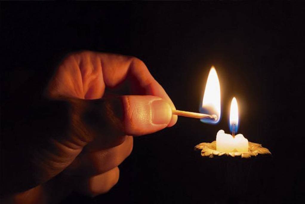 A esta hora 7:51 am No han sido suficientes todos los apagones a los cuales hemos estamos sometidos #Apagon en Av Central de la Urb. La Soledad informado #Corpoelec