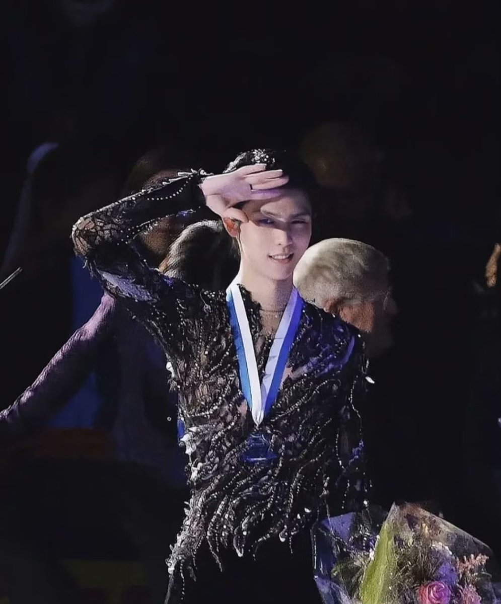 yuzupooh1207111's tweet photo. Congratulations to the GREATEST figure skater of all time🐐❤️❤️

We'll continue to support yuzu all our lives🎉✨

#Fanyu決意表明
#羽生結弦選手ご結婚おめでとうございます
#羽生くんの幸せが一番の幸せ 
#HANYUYUZURU𓃵 
#羽生結弦 https://t.co/M5rdYU6ftE