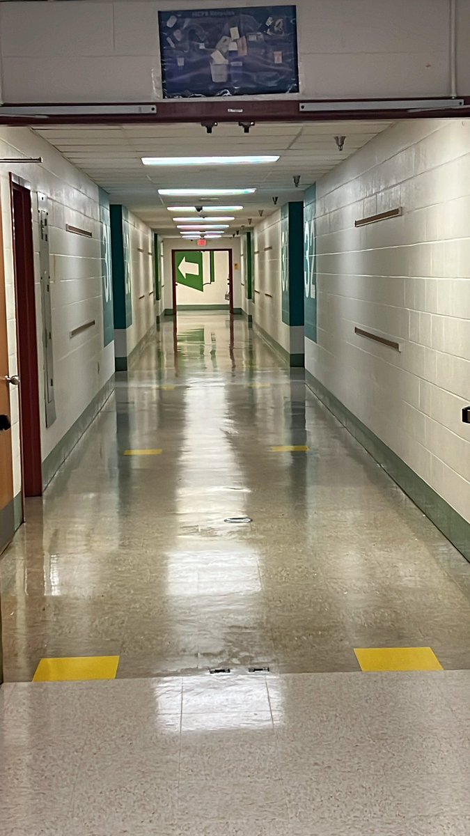 JoneLaneAP's tweet photo. Jaguar Building Services Team is rolling through the summer getting ready for staff and students! https://t.co/F7HGZ2N368