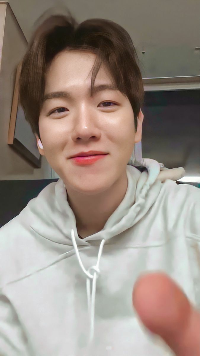 Park_ChanEXO's tweet photo. Yanı gerçekten anlamıyorum ne istiyorlar Üyelerden Baek gibi bir insanı nasıl üzeler.Ev alıyorsa kendine şirket kuruyorsa kendine üyeler daima söyledi ne olursa olsun biz EXO'yuz dediler.Üzmeyin artık.. onlar öyle olunca yutkunamıyorum
#WeLoveYouBaekhyun #EXO
#WeStandWithBaekhyun https://t.co/IaXCZkQfPO