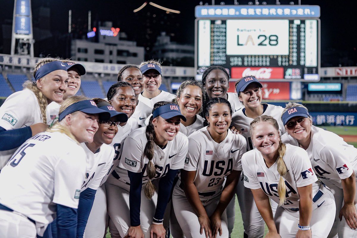 rubymeylansmith's tweet photo. So very grateful for the opportunity to wear USA across my chest. It has always been a dream to represent my country on the biggest stage. Thank you, @USASoftballWNT. I can’t wait to see what’s next. 🇺🇸❤️ https://t.co/RaNWP4vRvl