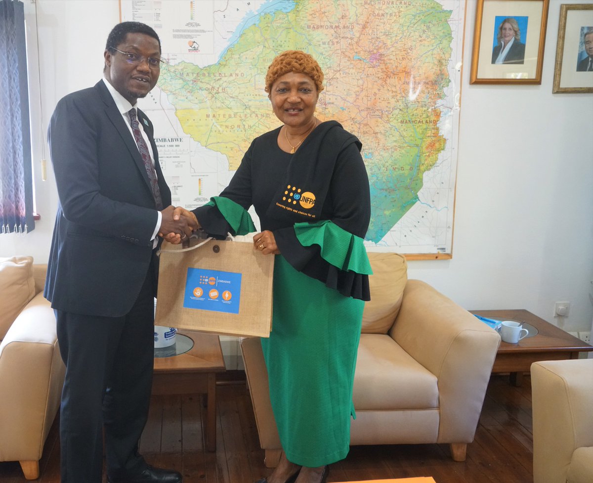 UNFPA_Zimbabwe's tweet image. Great discussions between our new @UNFPA
Rep @MirandaTabifor & @UNICEFZIMBABWE
rep @TajudeenOyewale on strengthening partnerships for women and young people on #Data4Development #EndingMaternalDeaths #EndingChildMarriage #EndingTeenagePregnancy #HIVPrevention