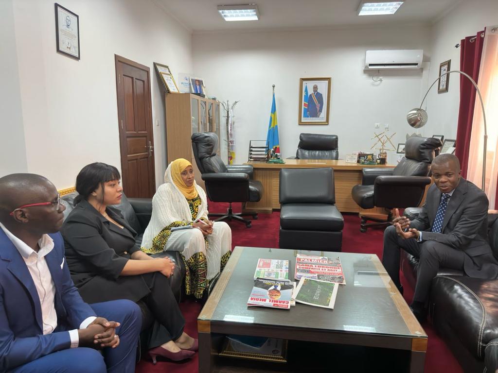 I love the moments in our work when everything comes full circle. Today in #Kinsasha #DRC Minister of Youth <a href="/BunkuluYves/">Bunkulu Yves</a> met with the Ethiopia State Minister of Women and Children’s Affairs, leading the Youth Portfolio and discussed <a href="/ureport_rdc/">U-Report RDC</a>. Thanks for the hospitality.