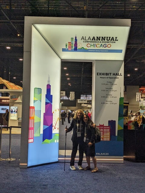 FlashlightPress's tweet image. Check out these photos from @debbiebherman (the author of &quot;Carla&apos;s Sandwich&quot;) from her time with her mom at #ala2023 this summer!

Find out more about &quot;Carla&apos;s Sandwich&quot;: flashlightpress.com/carlas-sandwic…

@IPGbooknews @ALALibrary #kidlit #kids #Reading #childrensbook #PictureBooks