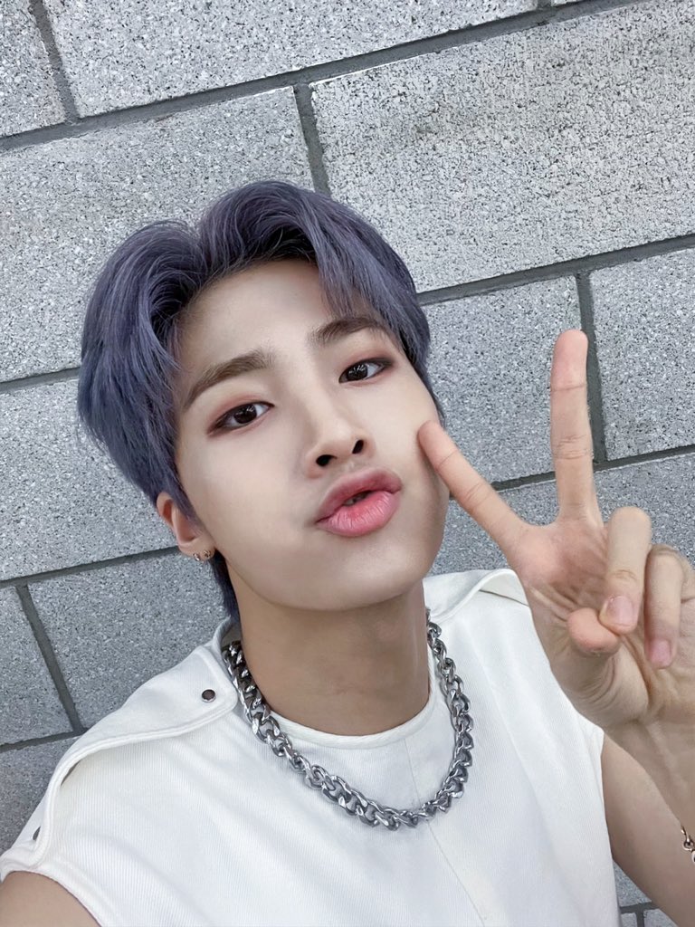 tan__official_'s tweet photo. [#지성] 아침일찍부터 오늘 하루 너무 고생 많았어 소다 ㅎㅎ

#티에이엔 #TAN #js_pic https://t.co/5OSt38jCUL