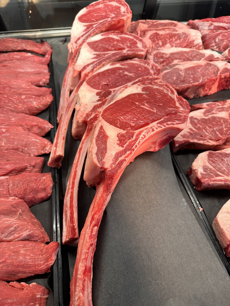 Tomahawk Tuesday! We’re gonna give away a free tomahawk steak by the end of the week! We’re gonna pick a couple winners off the post likes and re-tweets!!

#tomahawk #free #ribeye