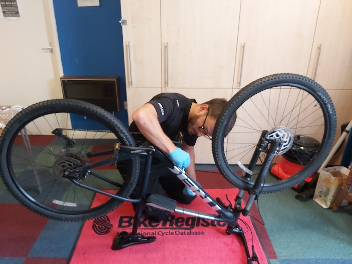 Officers from #TonbridgeCommunitySafetyUnit are at #Ditton Youth Hub, marking pedal bikes and educating riders on safety 🚲 #SaferSummer