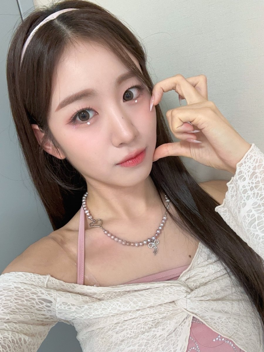 WOOAH 우아 tweet media