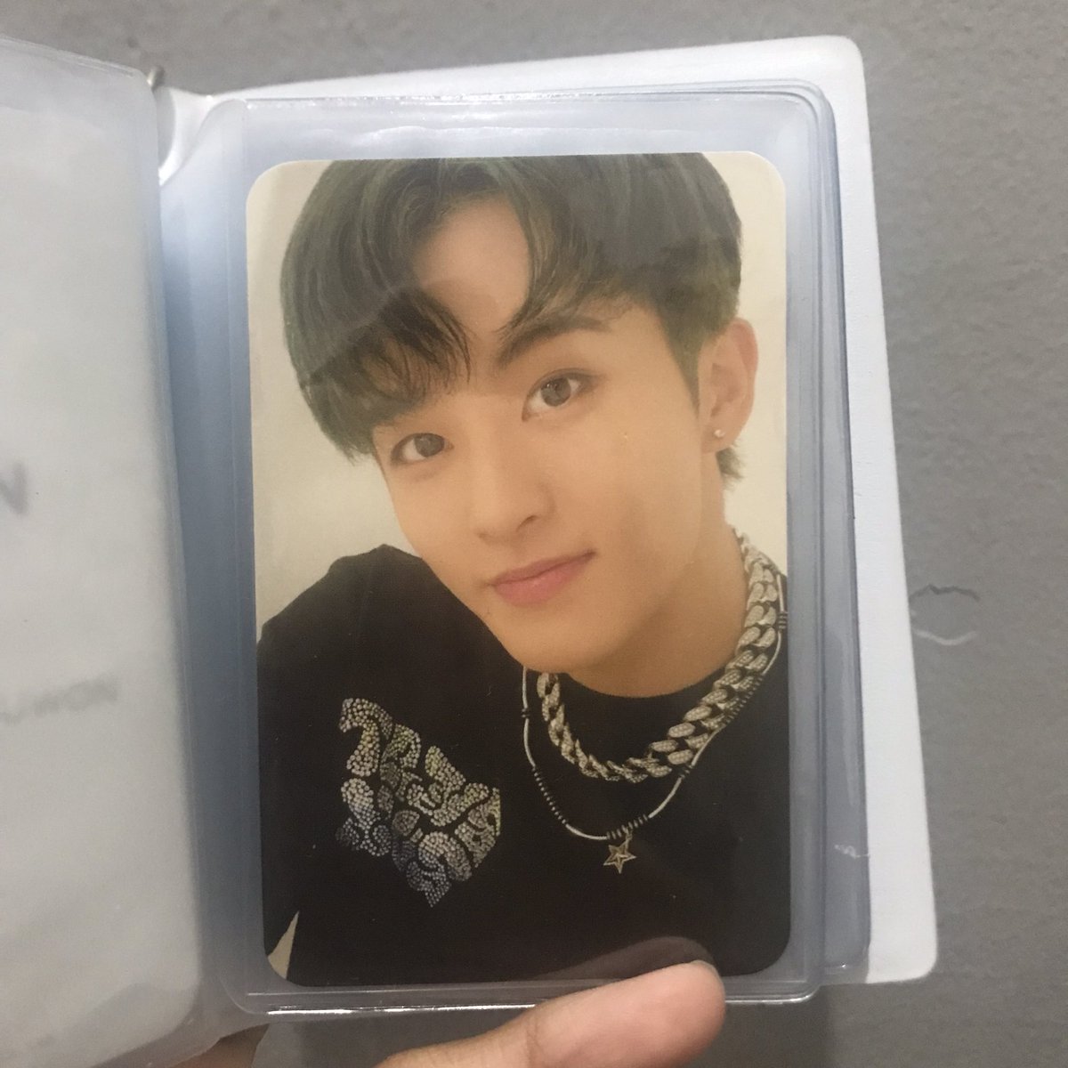 ecttna's tweet photo. wts wts pc mark gatau harga😭 https://t.co/F9W9MIngRC