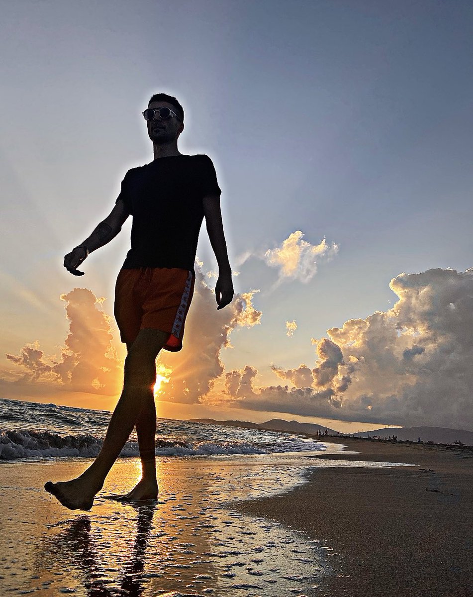 beatport.com/release/slim-s…

REBLOK - SLIM SHADY [OUT THIS FRIDAY] !!! <a href="/RepopulateMars/">Repopulate Mars</a>