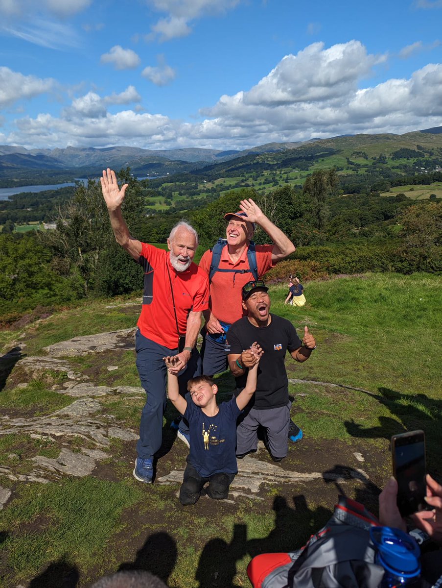 lakesfoundation's tweet image. What a day, #GoTonyGo! 

Crowds gathered to support the #SummitsUpForTony challenge and what an inspiring day it&apos;s been! 

The blue sky welcomed Tony and the team as they embarked on their mission! 

@ChrisBonington @paula_hudgell