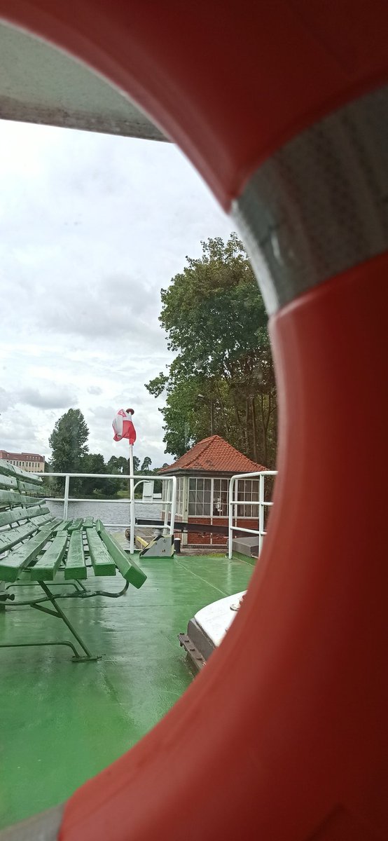 RZGWBydgoszcz's tweet photo. 👉Trwają nagrania do kolejnego odcinka materiału realizowanego przez #RadioEska - Jakich jest 5 powodów, żeby odwiedzić...? Bohaterem dnia jest Kanał Bydgoski: kolejne śluzy: Czyżkówko, Okole - perełka materiału, rejs łodzią i śluzowanie. Wkrótce relacja 🌊#WodyPolskie https://t.co/yBPwqVB6YD