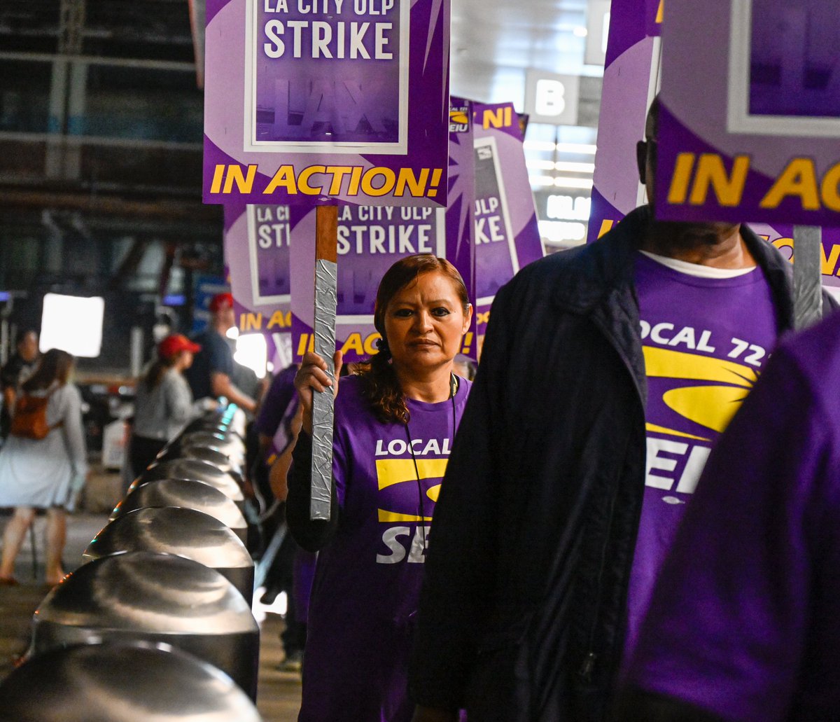 Today 11,000 Los Angeles City workers are on strike for the first time in over 40 years.

This is the scene right now at LAX. #SolidaritySummer