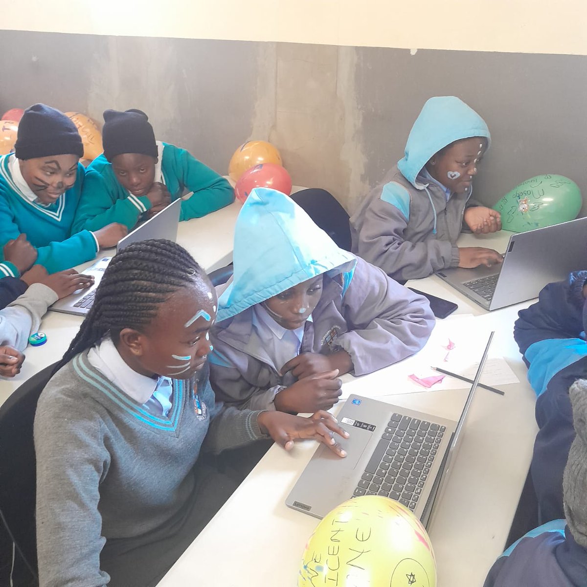 Girls are at work creating their Scratch Projects for the first time in their lives at Mapala Combined School at Phake Village, Dr. JS Moroka Municipality in a DigiGirlz workshop together with AGCCI. #digigirlz #scratch @musakeninda @scratch @UN_Women @TechWomen