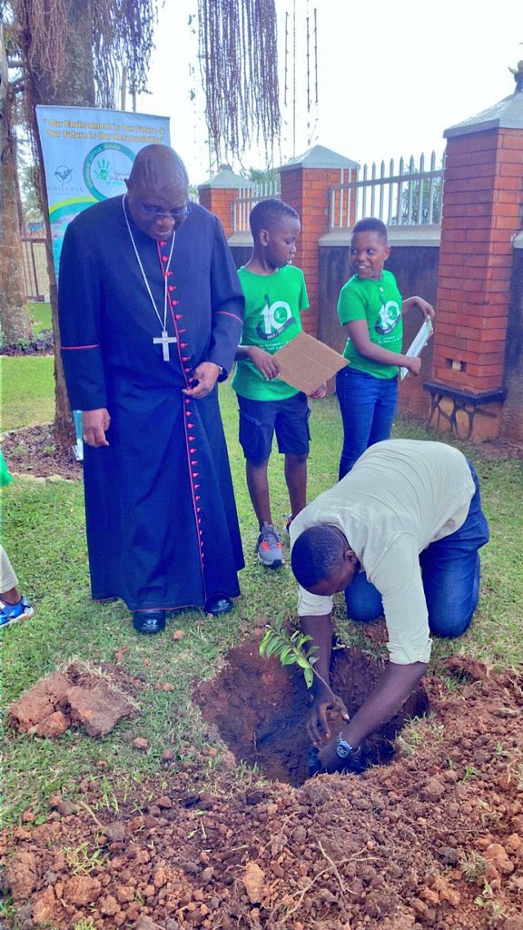 NotifierEMI's tweet photo. #BeNotified : Archbishop Ssemwogerere has comissioned the 1st #GoGreenSunday in the spirit of #LaudatoSi  with a decree to plant a fruit tree with kids on Sun 20th August 2023at every Catholic Church in @KlaArchdiocese.  @LilHandsGoGreen  to take lead #GoGreenUg #GreenFestival23 https://t.co/uAXW1Hzgvt