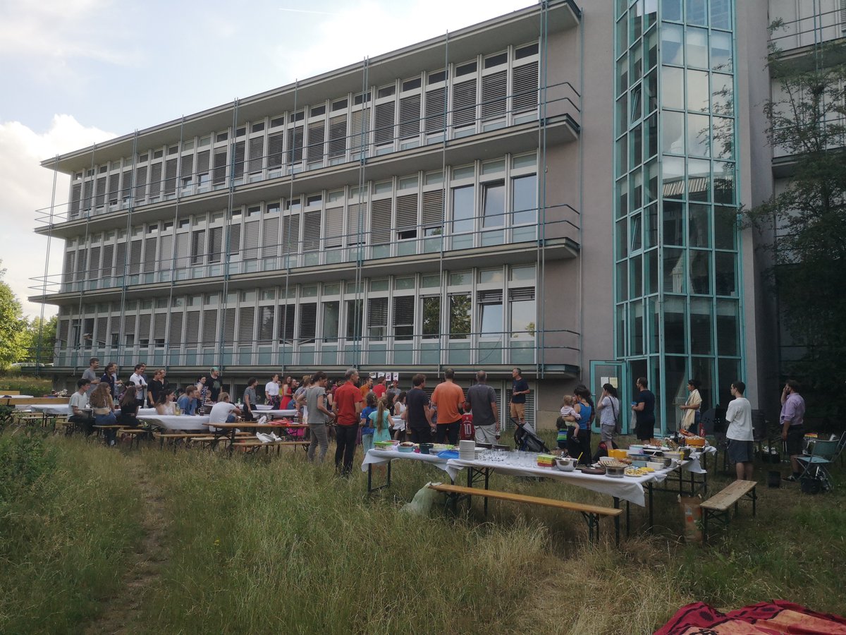 Still several positions open in Ecology at the University of Würzburg: see our offers: biozentrum.uni-wuerzburg.de/zoo3/aktuelles…