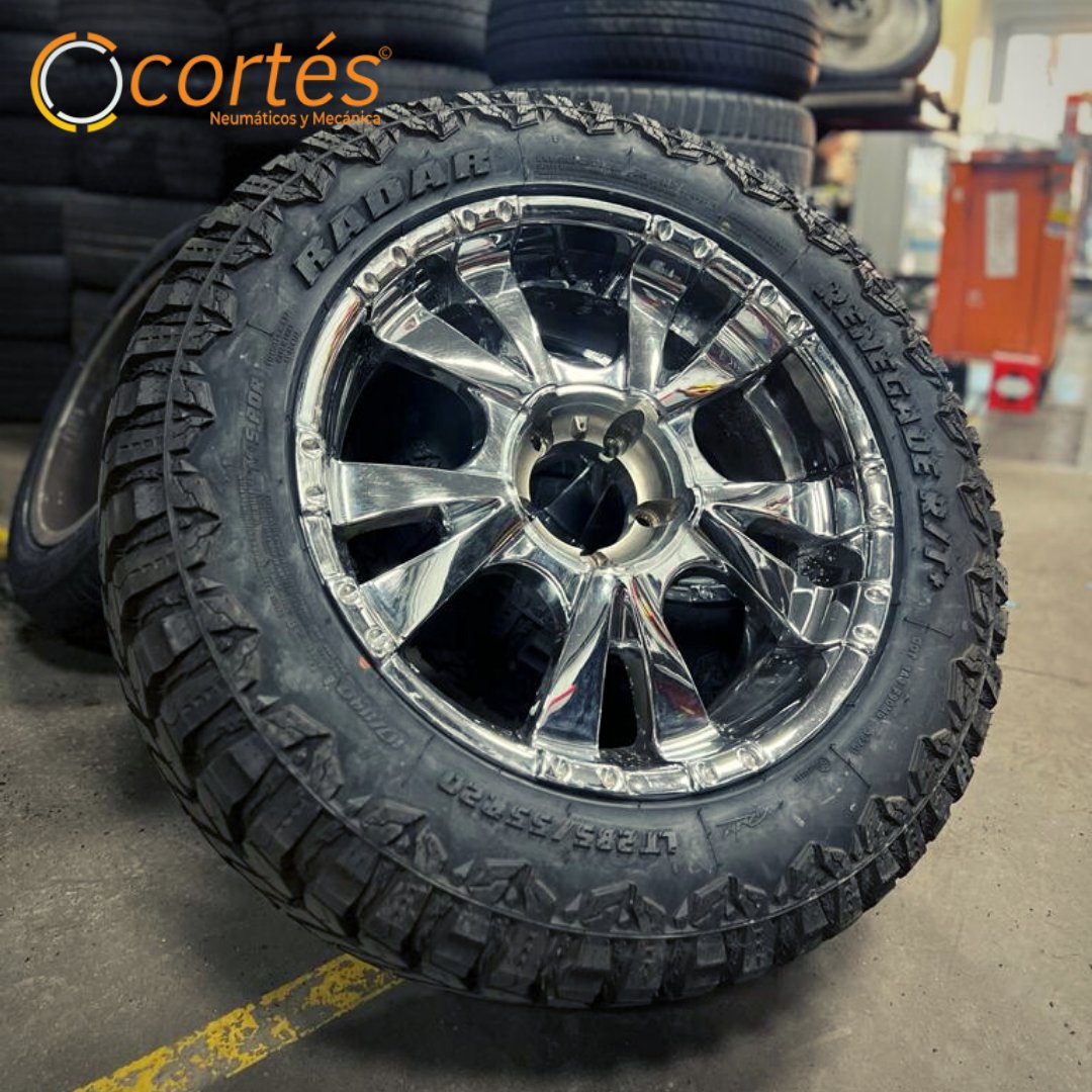 servicioscortes's tweet photo. Llámale SUV, 4x4, todoterreno… Lo que está claro es que sigue aumentando la demanda de este tipo de vehículos, así que, nosotros seguimos especializándonos en el montaje, reparación y sustitución de #Neumáticos4x4.

#ServiciosCortés #NeumáticosenSevilla https://t.co/l1QYyeyCmV
